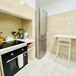 ホームステイ Solmar House