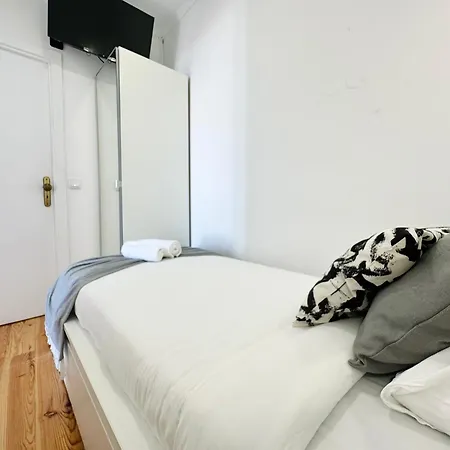 Δωμάτια σε οικογενειακή κατοικία Solmar House