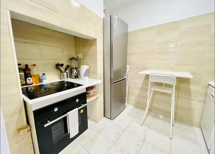 ホームステイ Solmar House