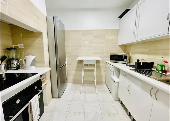 ホームステイ Solmar House *