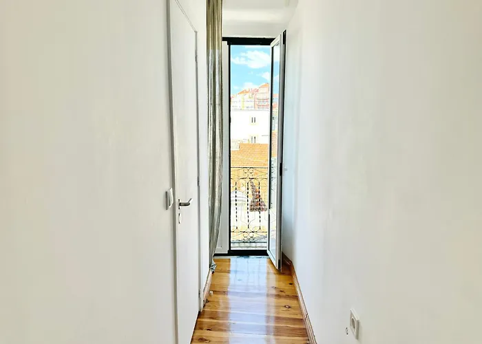 ホームステイ Solmar House